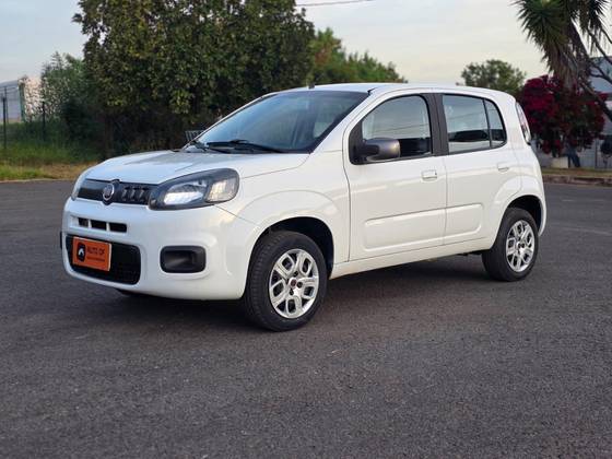 FIAT UNO 1.0 EVO ATTRACTIVE 8V FLEX 4P MANUAL FIAT UNO 1.0 EVO ATTRACTIVE 8V FLEX 4P MANUAL